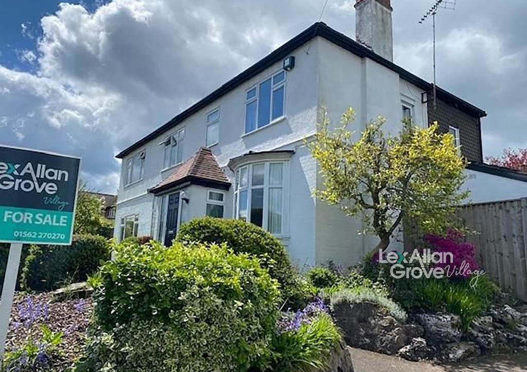 Bromsgrove Road, Hagley, Stourbridge 4 bed detached house £545,000