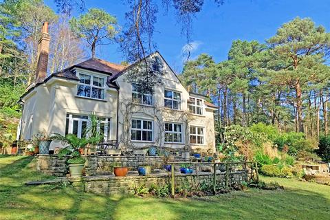 8 Dover Road, Poole, BH13 6DZ