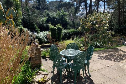 8 Dover Road, Poole, BH13 6DZ