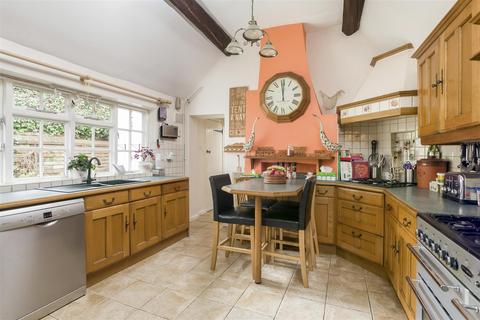 New Inn, 25 Bleachfield Street, Alcester, B49 5BB