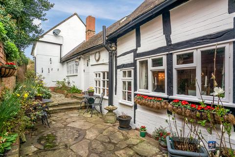 New Inn, 25 Bleachfield Street, Alcester, B49 5BB