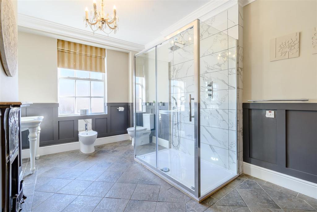 8453534-interior25.jpg