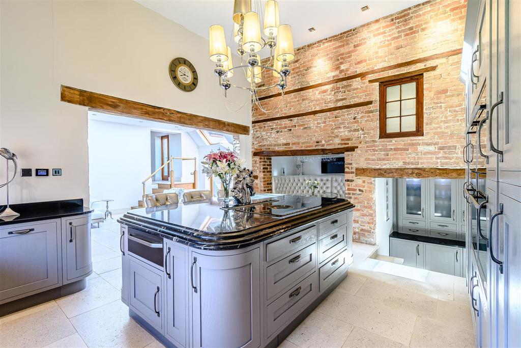 8453534-interior63.jpg