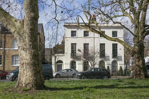 8 Addington Square, London, SE5 7JZ