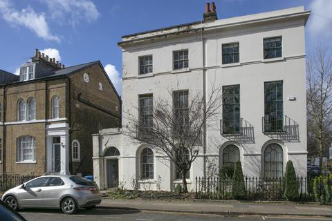 8 Addington Square, London, SE5 7JZ