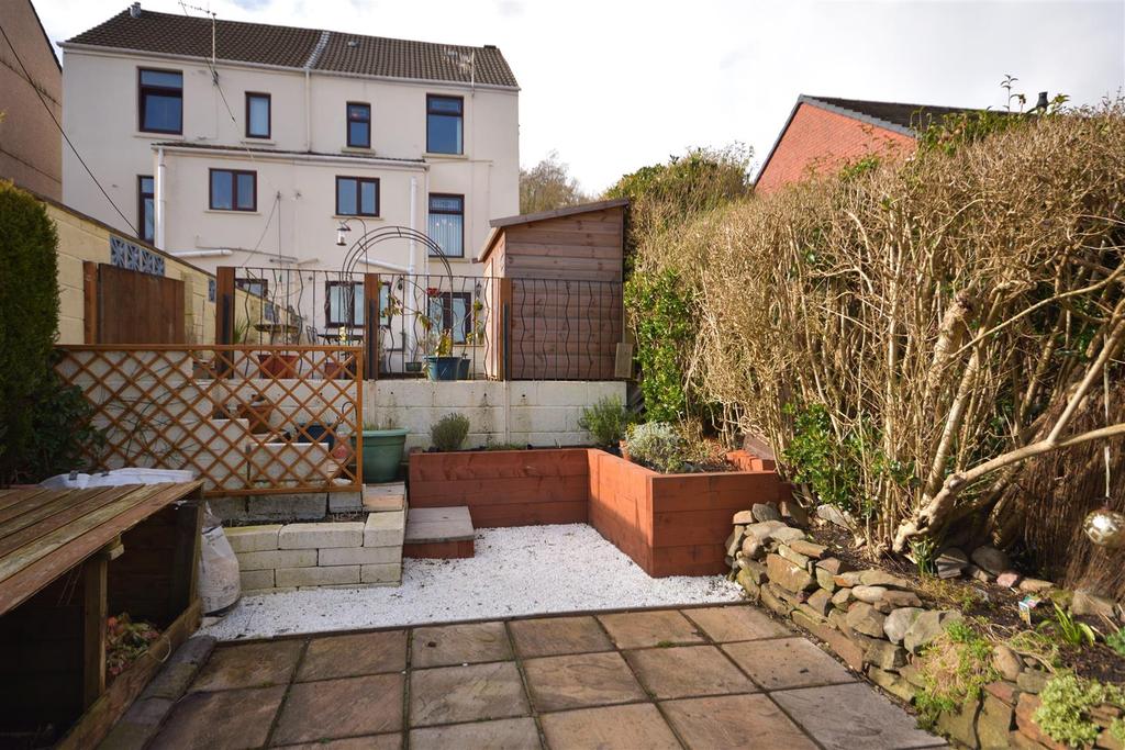 Waun Road, Morriston, Swansea 3 bed semidetached house £150,000