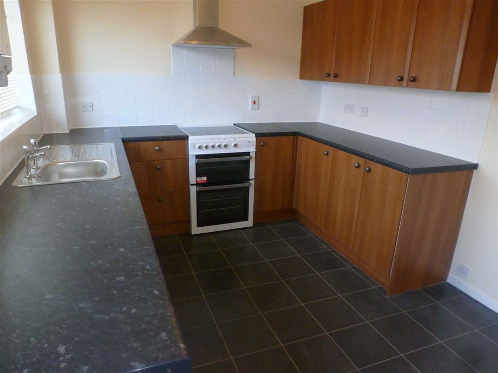 Coldstream Close, Hinckley 2 bed semidetached house £650 pcm (£150 pw)