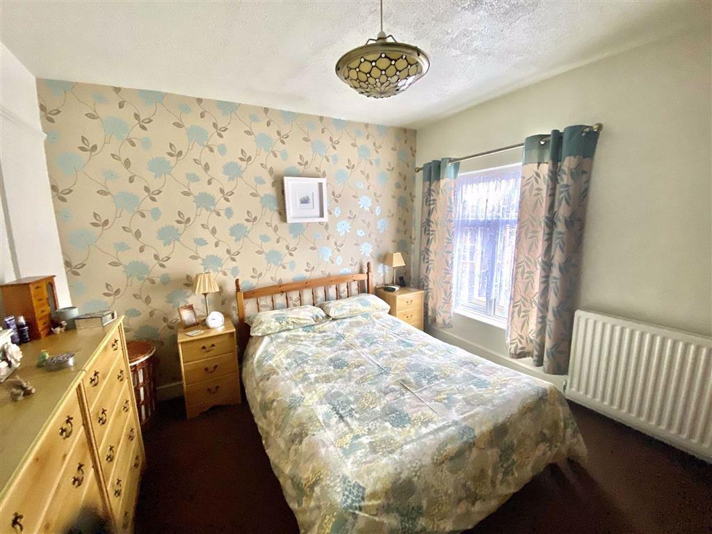 Bedroom 1 (rear)