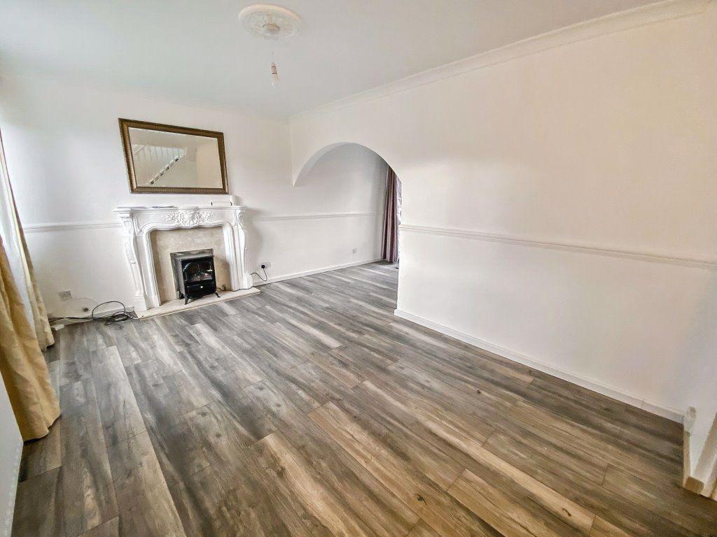 Boswell Drive, Walsgrave, Coventry, CV2 2DH 3 bed terraced house £850