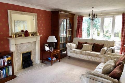 15 Hall Close, Old Stratford, Milton Keynes, MK19 6NH