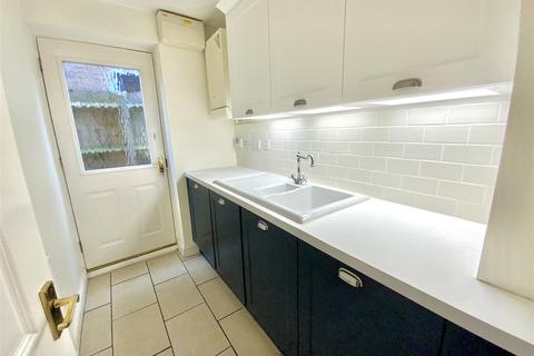 15 Hall Close, Old Stratford, Milton Keynes, MK19 6NH
