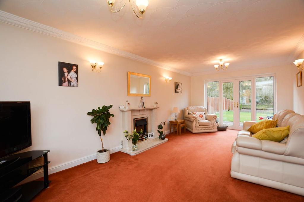 Cranleigh, Standish, Wigan, WN6 0EU 4 bed detached house £400,000