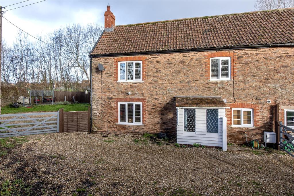 Priorswood Road, Taunton 3 bed semidetached house £300,000