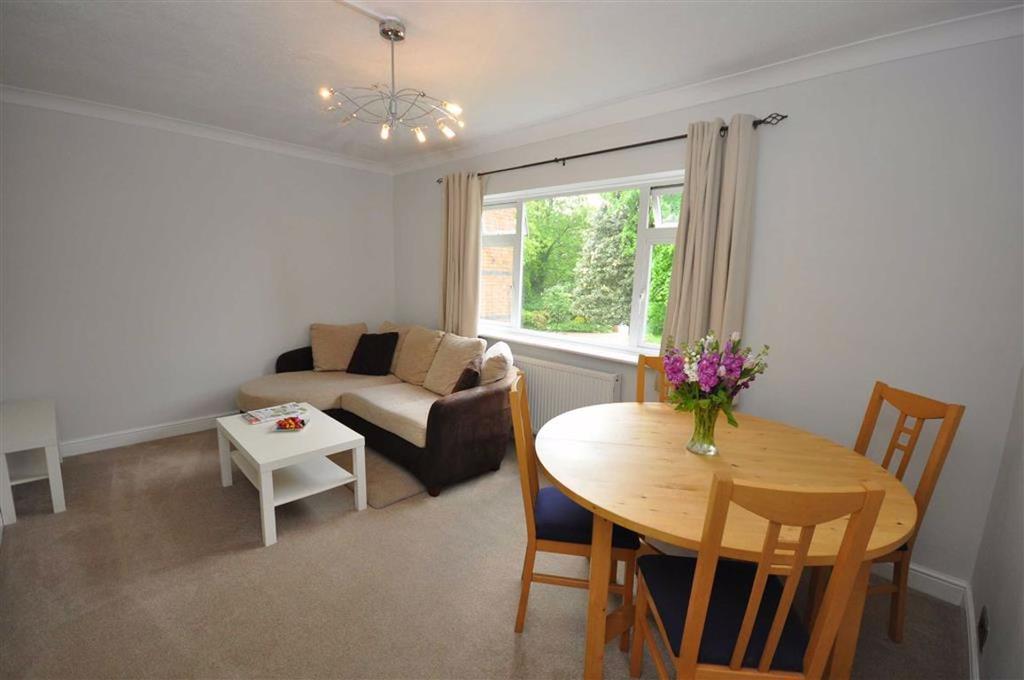 Talbot Court, Upper Holly Walk... 2 bed apartment £895 pcm (£207 pw)