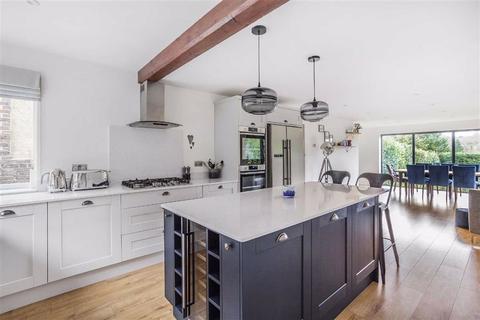 31 Beadles Lane, Oxted, RH8 9JG