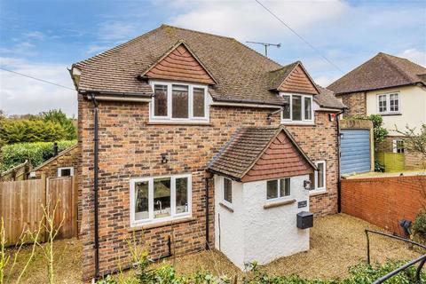 31 Beadles Lane, Oxted, RH8 9JG