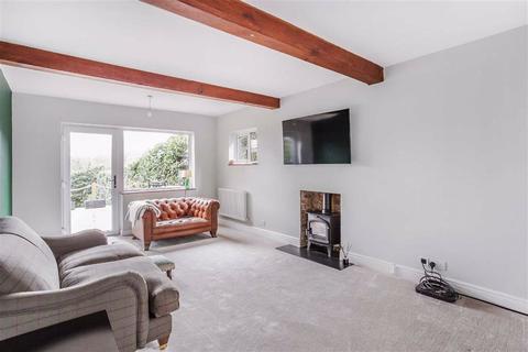 31 Beadles Lane, Oxted, RH8 9JG