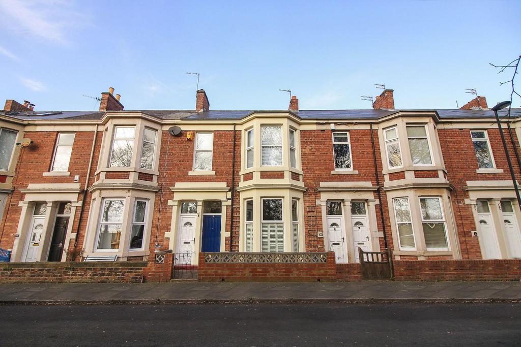 Park Terrace, North Shields 2 bed flat £155,000