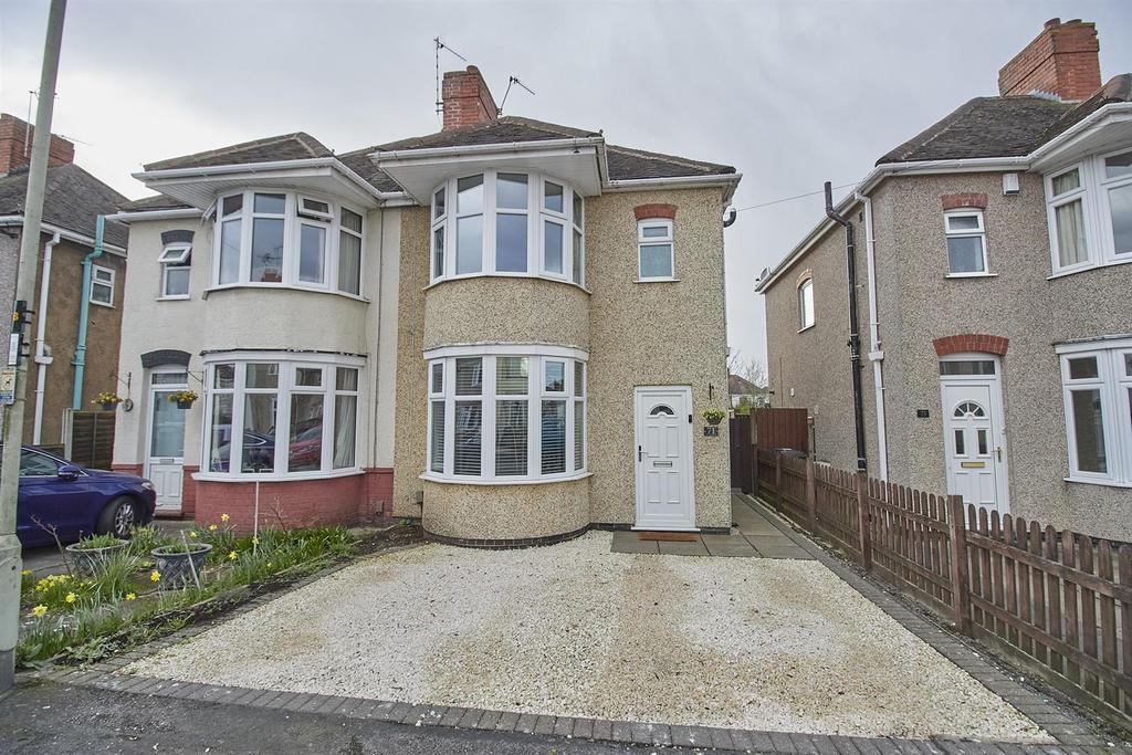 Thirlmere Road, Hinckley 3 bed semidetached house £235,000