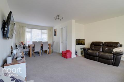 9 Beacon Road, Lenham, Maidstone, ME17 2HJ