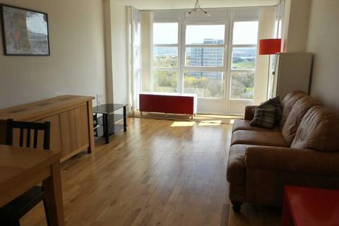 2 bedroom apartment to rent - Spindletree Avenue, Manchester M9