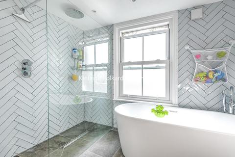 44 Glenwood Road, London, SE6 4NF