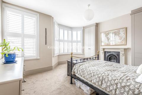 44 Glenwood Road, London, SE6 4NF
