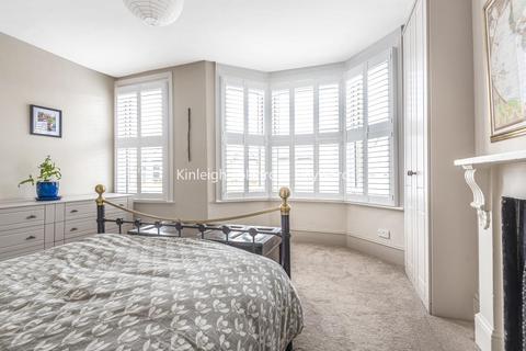 44 Glenwood Road, London, SE6 4NF