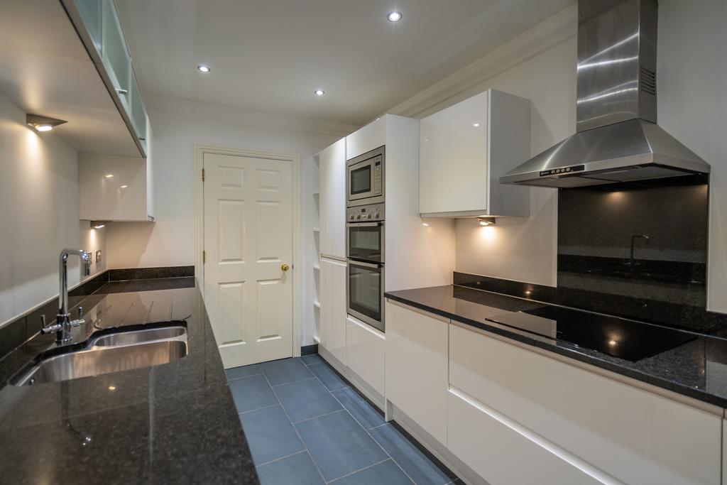 A page   Image (31 of 74).jpg