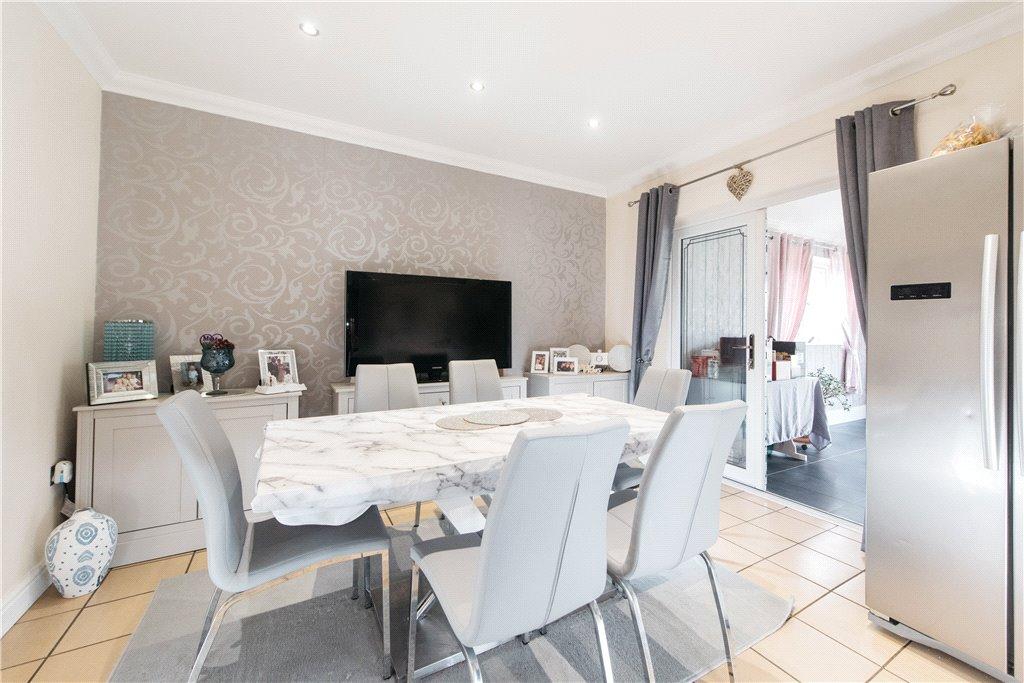 Breakfast Room