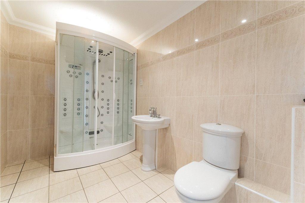 Bed 2 En Suite