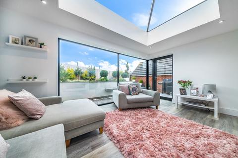 42 Eton Walk, Wakefield, WF1 2FE