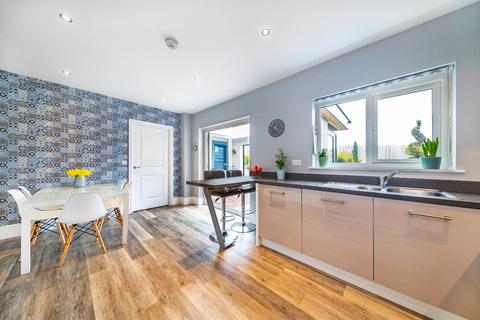 42 Eton Walk, Wakefield, WF1 2FE