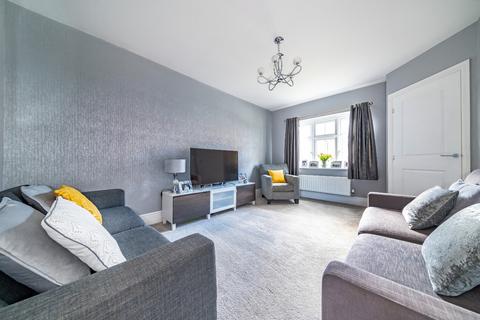 42 Eton Walk, Wakefield, WF1 2FE