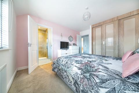 42 Eton Walk, Wakefield, WF1 2FE