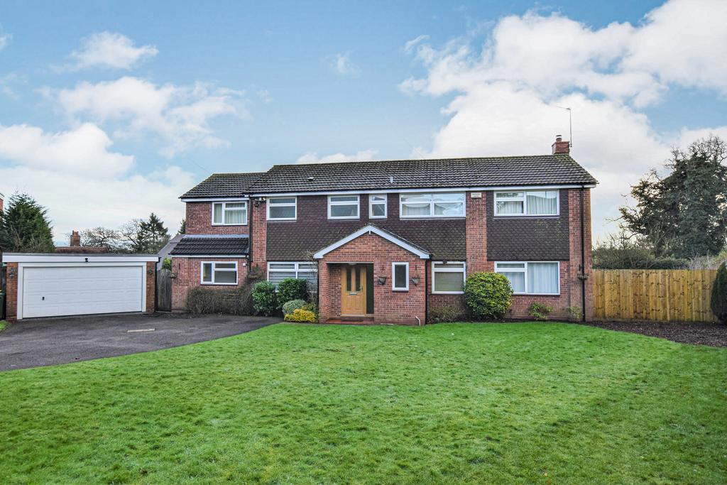 Chadwick Mews, Chadwick End, Solihull, B93 0BT 5 bed detached house for