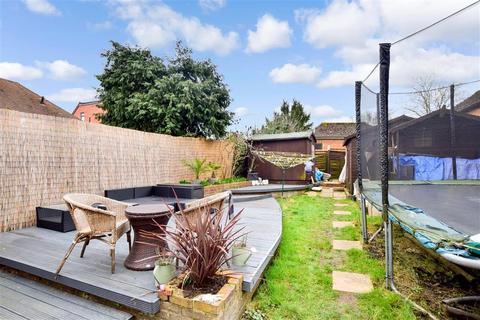 4 Lower Swaines, Epping, CM16 5ER