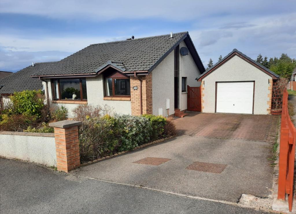 Towerhill Crescent Inverness, Cradlehall, IV2 2 bed semidetached