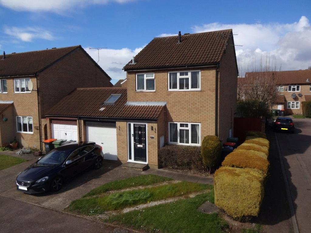 Conway Close, Houghton Regis... 3 bed detached house £300,000