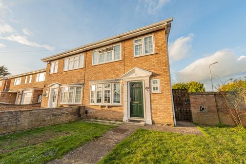 2 Silver Way, Romford, RM7 8EX