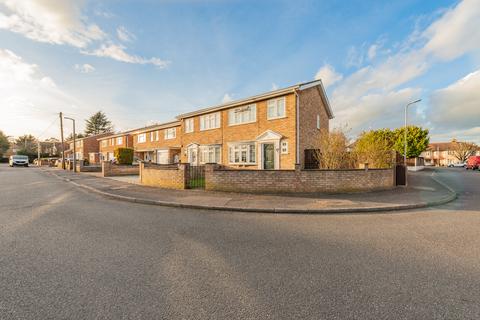 2 Silver Way, Romford, RM7 8EX