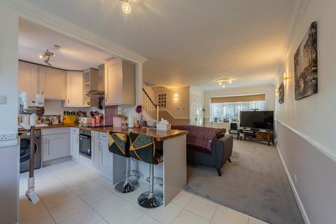 2 Silver Way, Romford, RM7 8EX