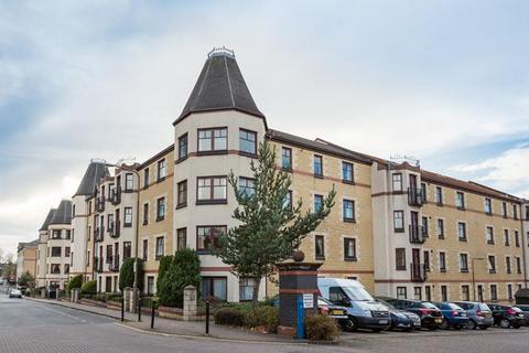 3 bedroom flat to rent, West Bryson Road, Polwarth, Edinburgh, EH11