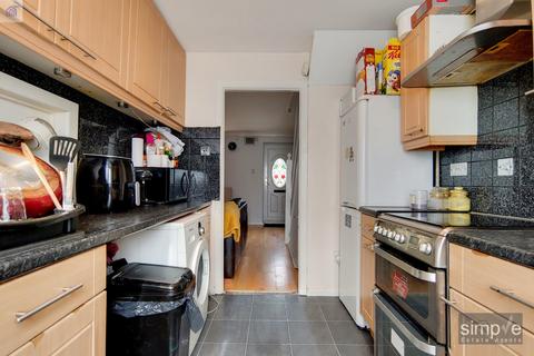 96 Willenhall Drive, Hayes, UB3 2UX