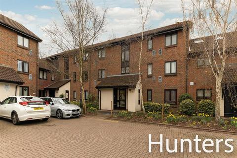 3 Braybourne Drive, Isleworth, TW7 5EL
