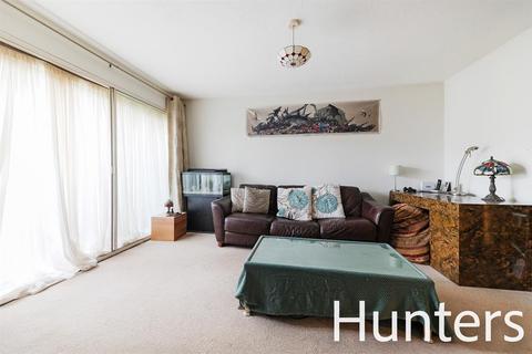 3 Braybourne Drive, Isleworth, TW7 5EL