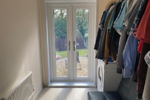 64 Bay View Gardens, Skewen, Neath, SA10 6NF