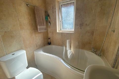 64 Bay View Gardens, Skewen, Neath, SA10 6NF