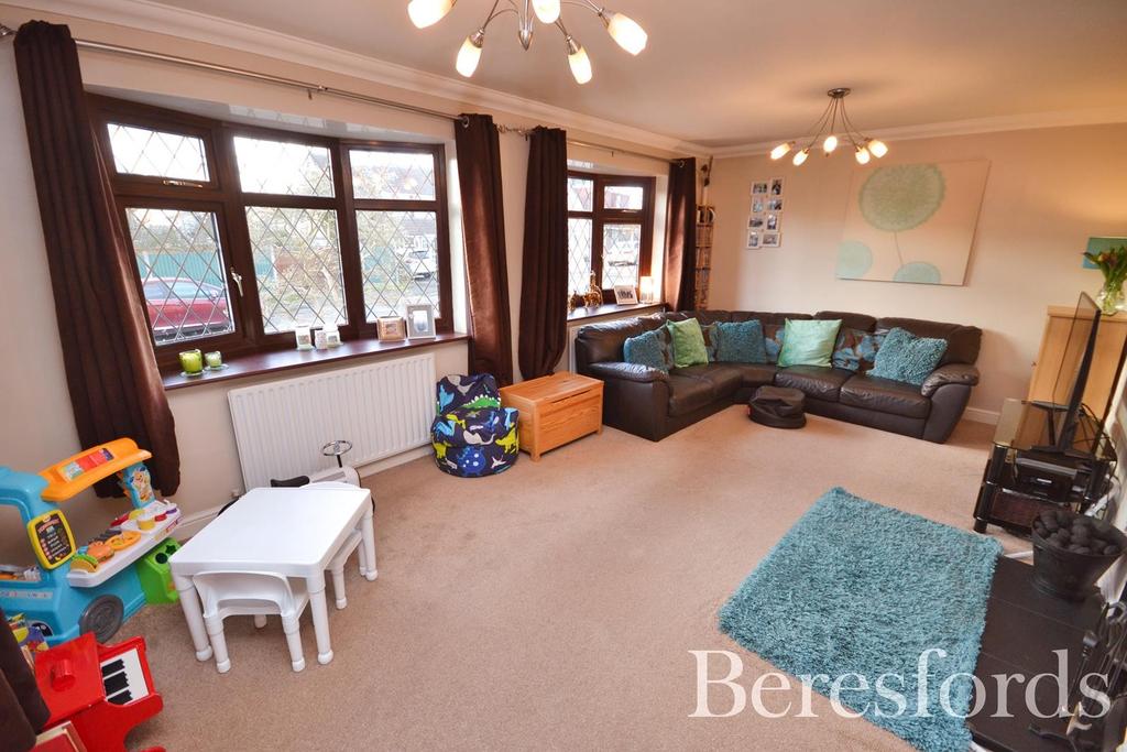 Tyelands, Billericay, Essex, CM12 3 bed detached house £535,000