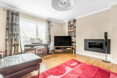 Flat 8, Wyatt House Wemyss Road, London, SE3 0TE